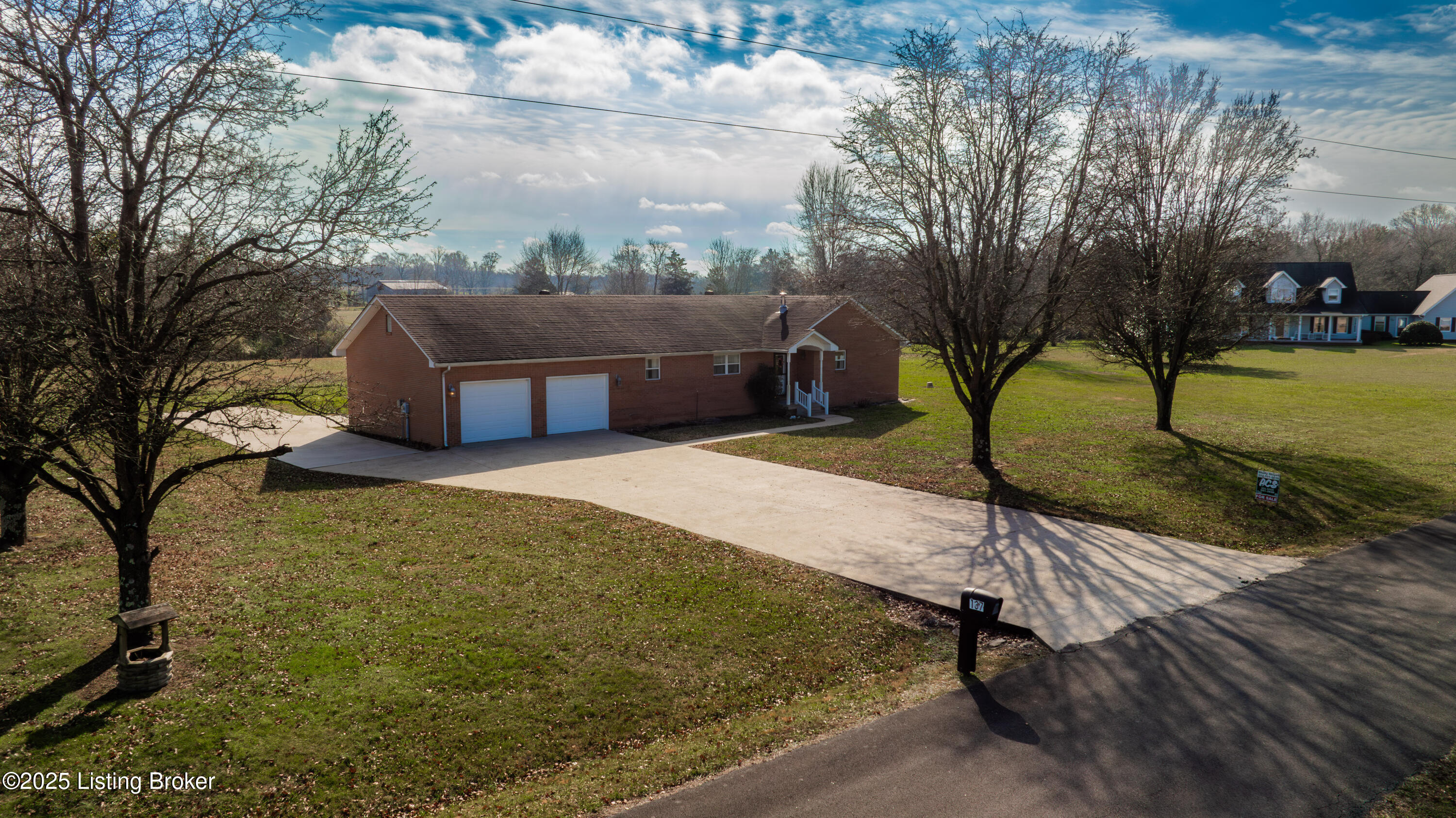 137 Butcher Estates Dr, Russell Springs, Kentucky image 2