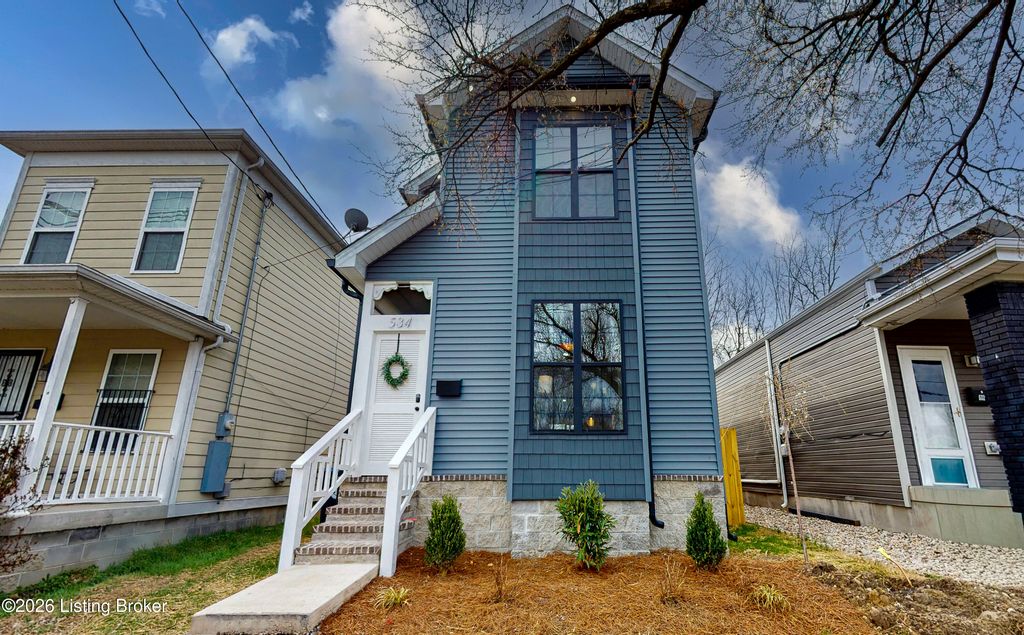 Photo of 534 E Caldwell St, Louisville, KY 40203 (MLS # 1711538)