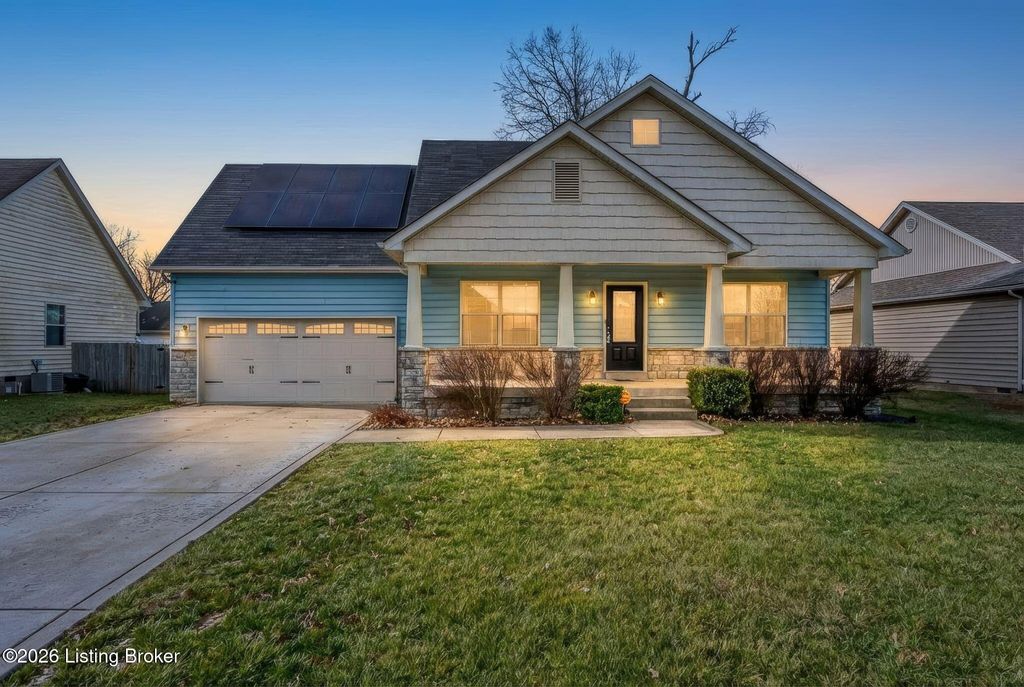 Photo of 516 Reserves Blvd, Shepherdsville, KY 40165 (MLS # 1707141)