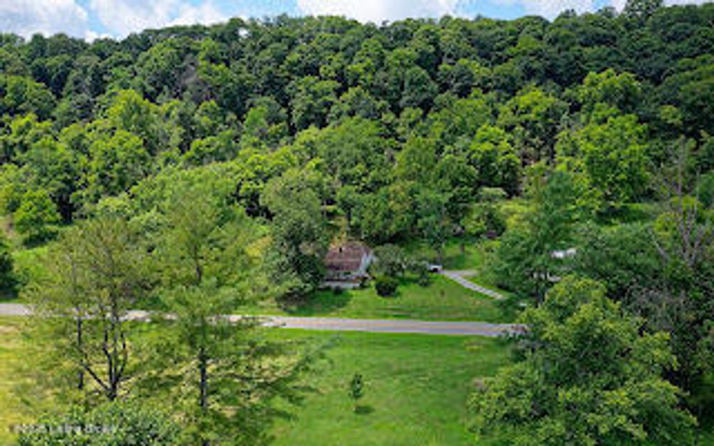 Photo of 2060 KY-55, Carrollton, KY 41008 (MLS # 1708293)