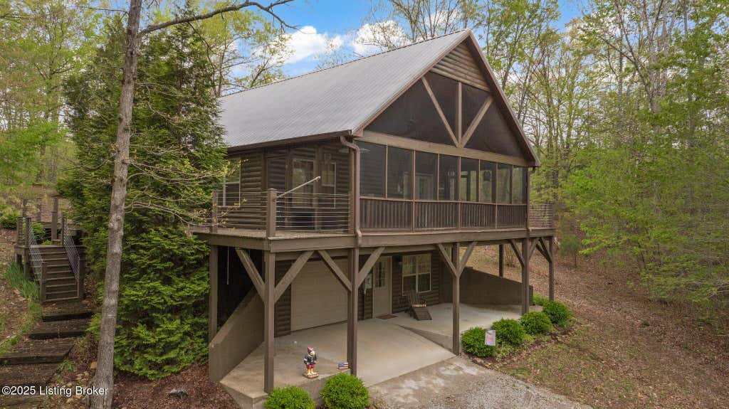 Photo of 207 Ironwood Dr, Bee Spring, KY 42207 (MLS # 1720599)