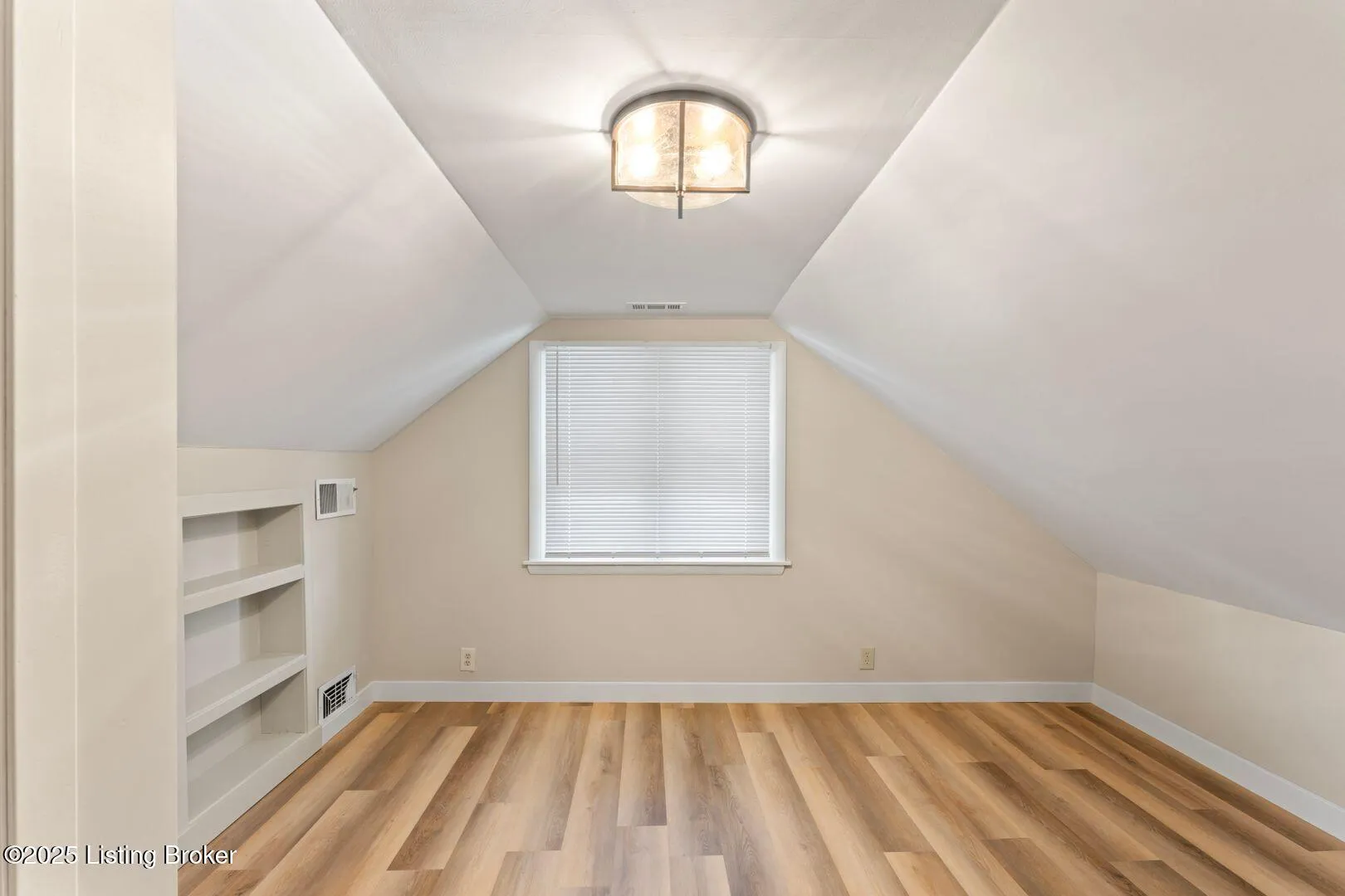 Louisville, Kentucky 40217, United States, 3 Bedrooms Bedrooms, ,2 BathroomsBathrooms,Residential,Active,228771