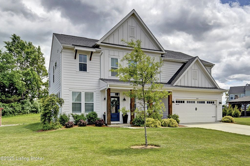 Photo of 3407 Grassland Ct, La Grange, KY 40031 (MLS # 1698684)
