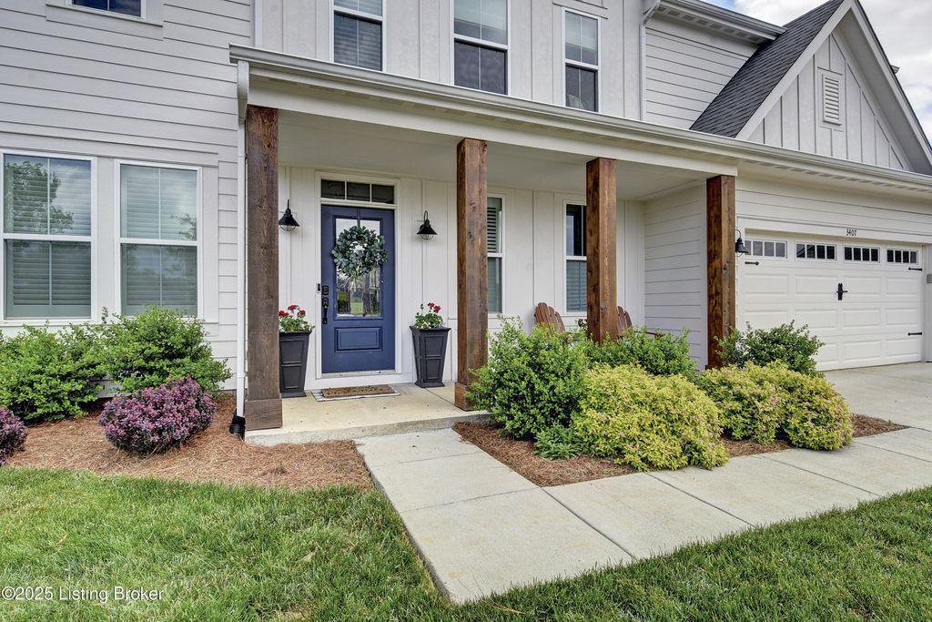 Photo of 3407 Grassland Ct, La Grange, KY 40031 (MLS # 1698684)