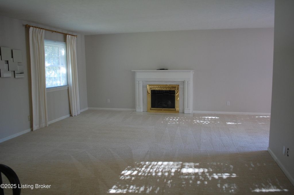 Photo of 803 Vannah Ave, Louisville, KY 40223 (MLS # 1704740)