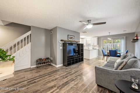 Condo For Sale - 8512 Grand Neptune Dr<br/> Louisville, KY 40228