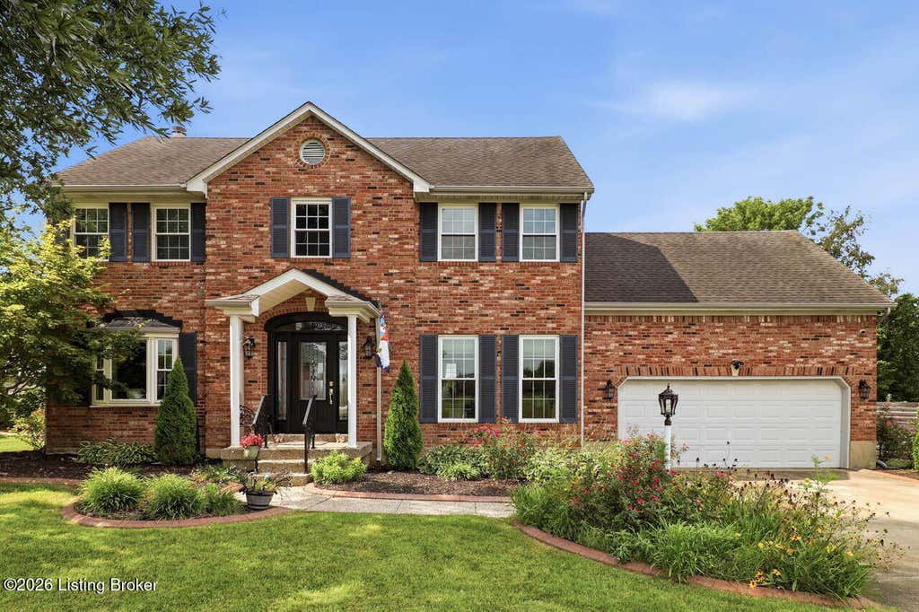 Photo of 1037 Cobblestone Cir, Shepherdsville, KY 40165 (MLS # 1725896)