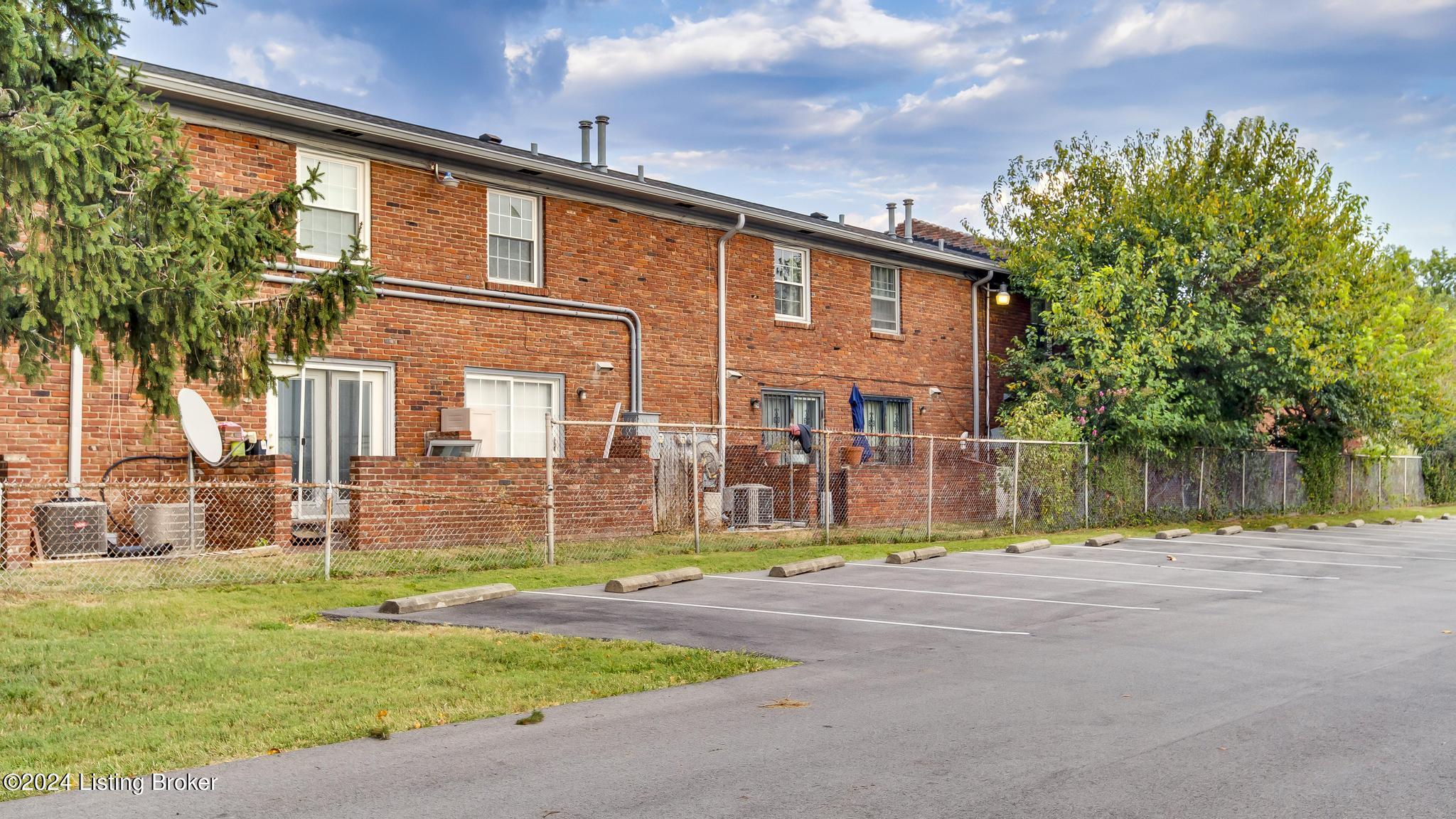 1924 Goldsmith Ln #38, Louisville, Kentucky image 32