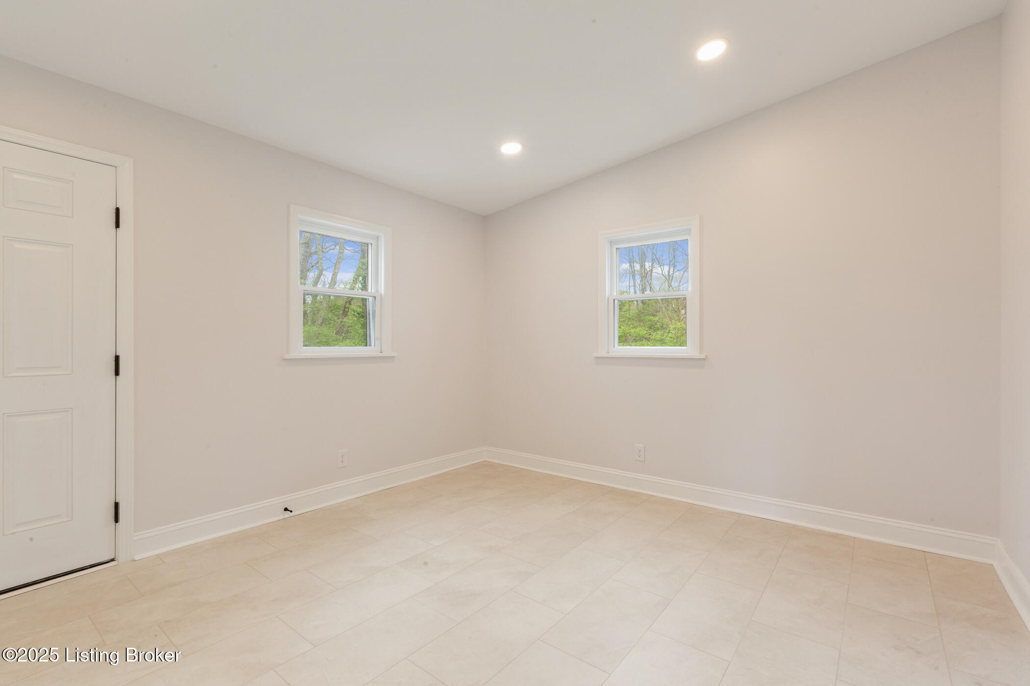 425 Cherry Ln, Pewee Valley, Pennsylvania image 16