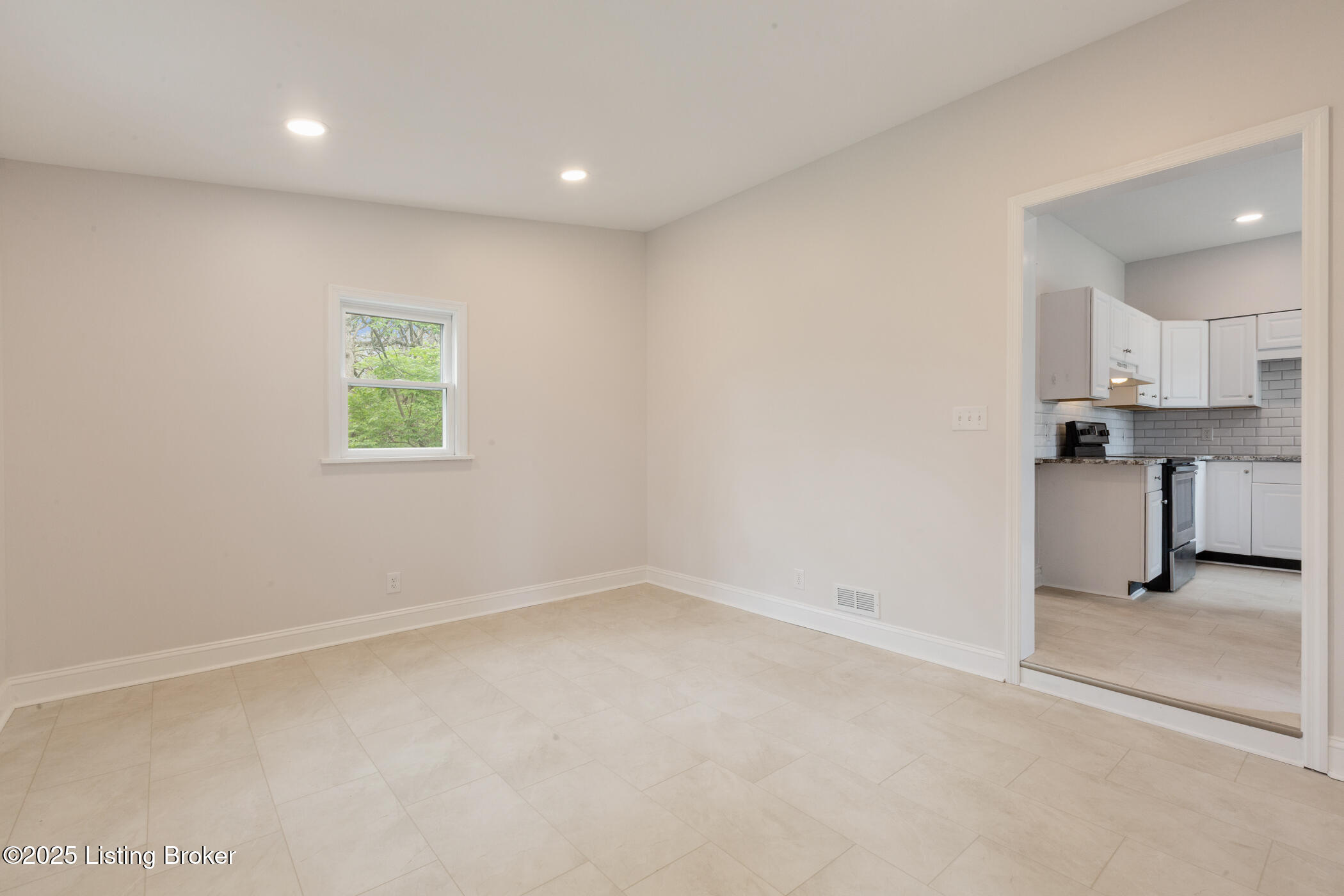 425 Cherry Ln, Pewee Valley, Pennsylvania image 18