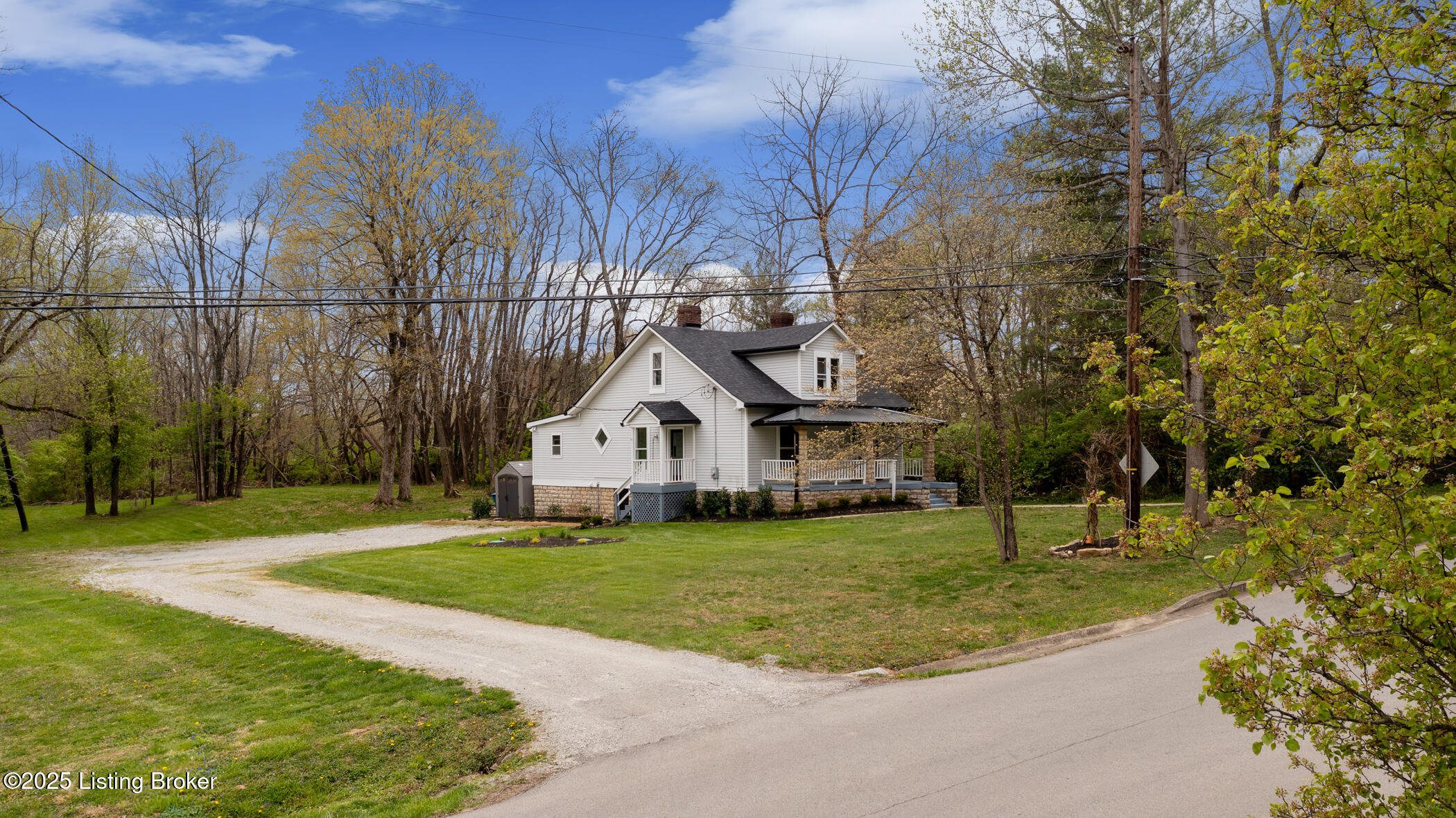 425 Cherry Ln, Pewee Valley, Pennsylvania image 4
