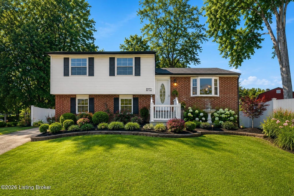 Photo of 8417 Calm Ln, Louisville, KY 40219 (MLS # 1727964)
