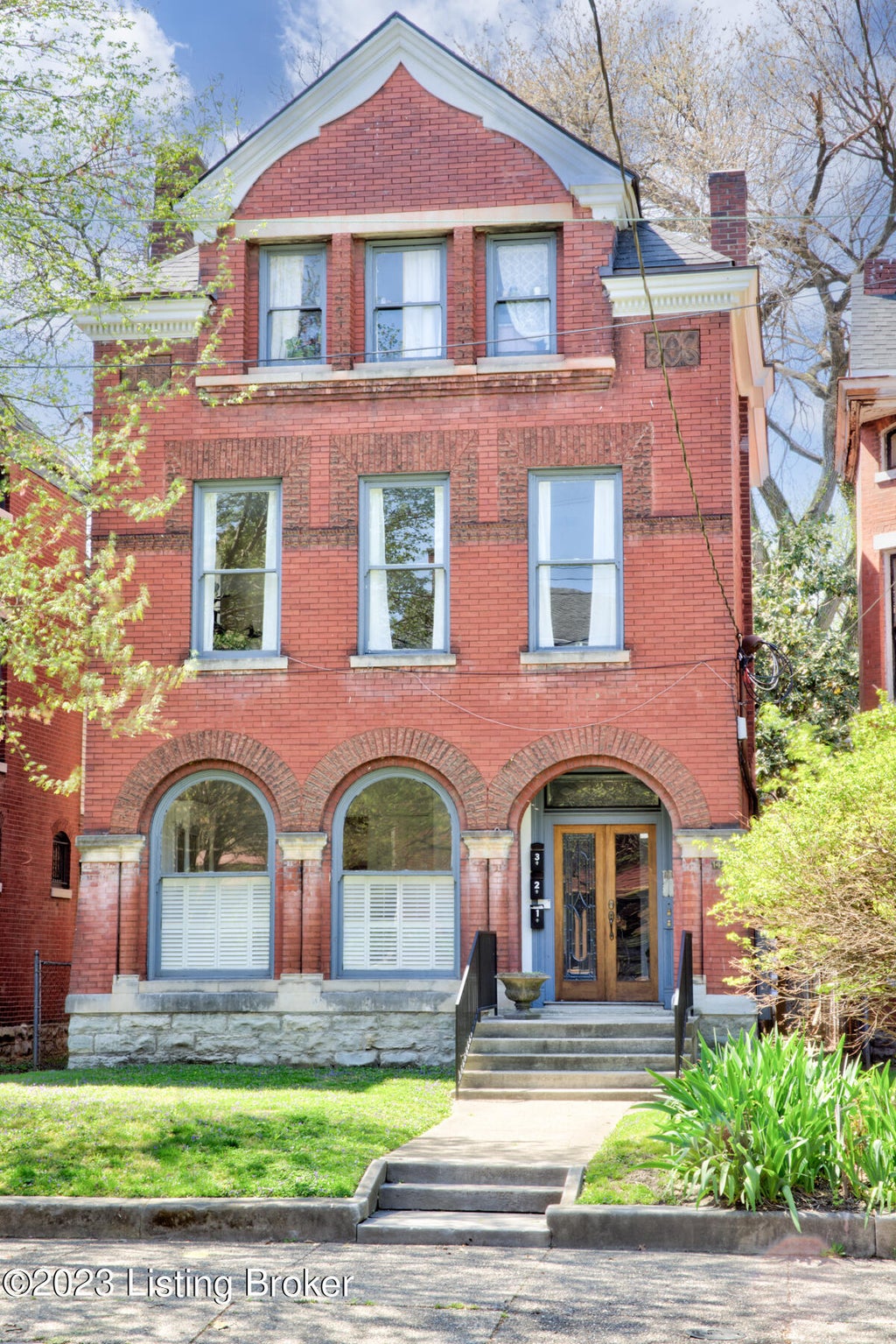 Photo of 1444 S 2nd St, Louisville, KY 40208 (MLS # 1725121)