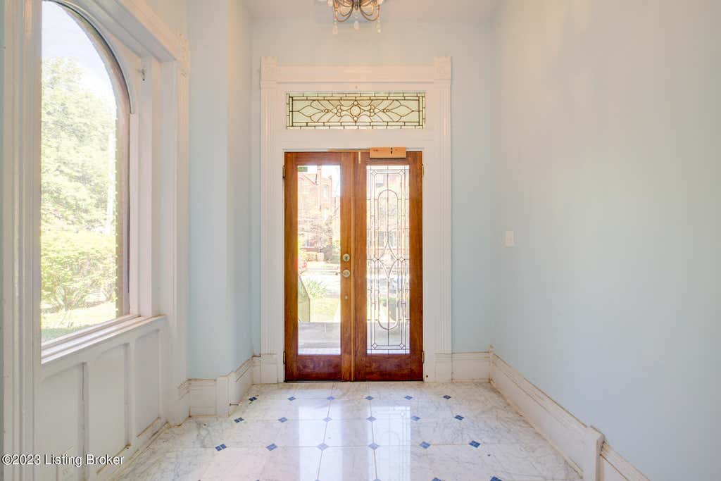 Photo of 1444 S 2nd St, Louisville, KY 40208 (MLS # 1725121)