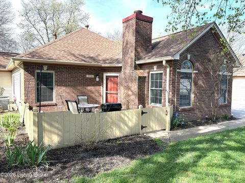 Photo of 3214 Graystone Manor Pkwy, Louisville, KY 40241 (MLS # 1712653)