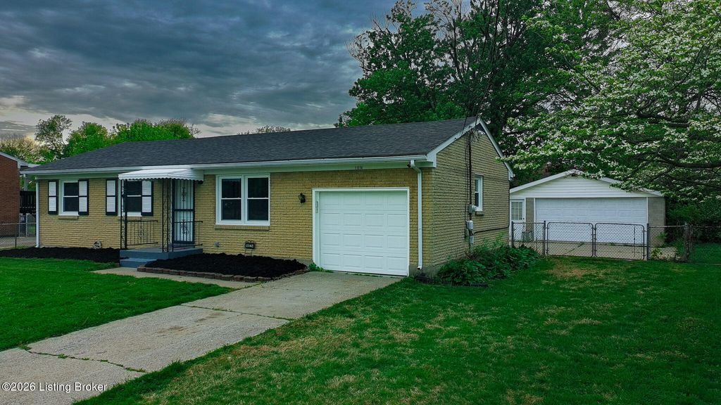 Photo of 11214 Deering Rd, Louisville, KY 40272 (MLS # 1715494)