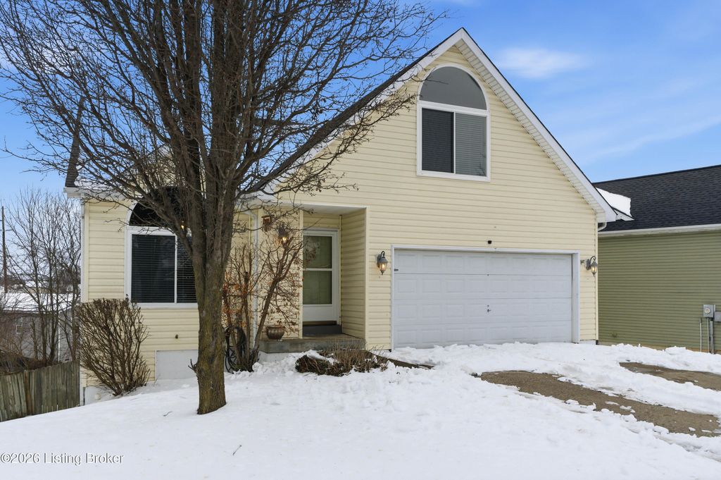 Photo of 5146 Bell Ave, Shelbyville, KY 40065 (MLS # 1708421)