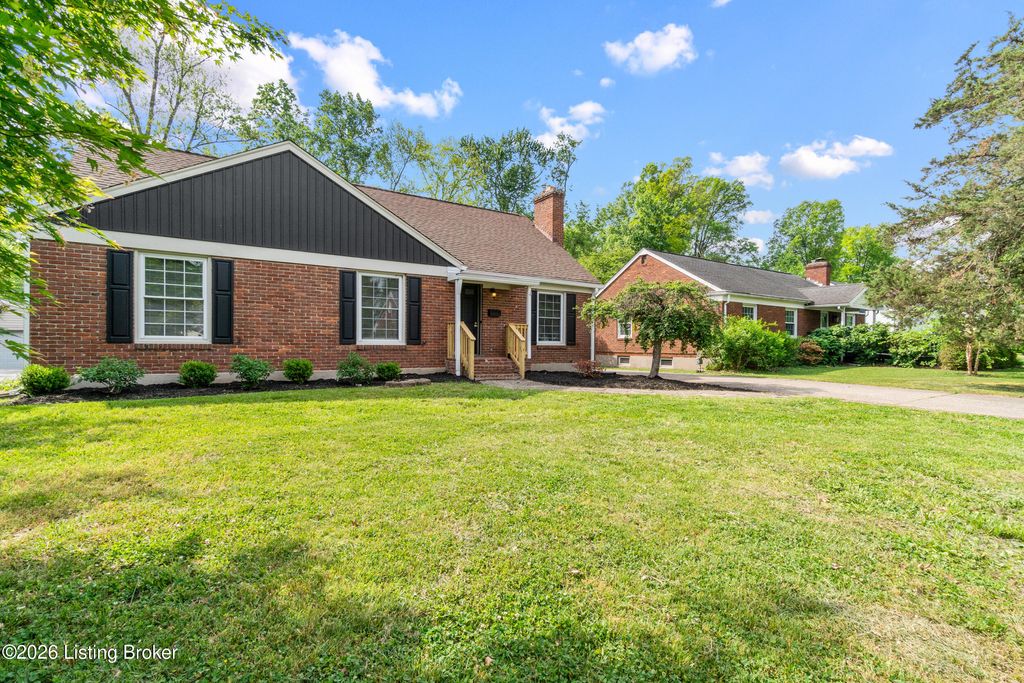 Photo of 4629 Beaver Rd, Bellewood, KY 40207 (MLS # 1715587)