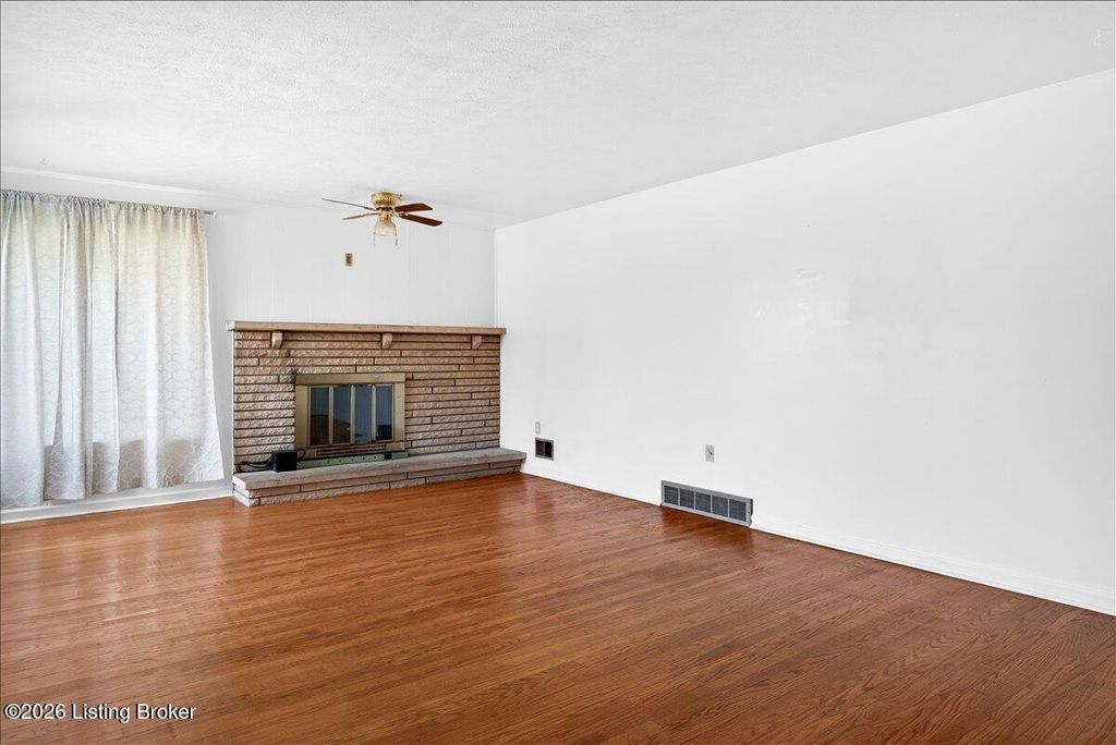 Photo of 7320 Windemere Dr, Louisville, KY 40214 (MLS # 1713856)