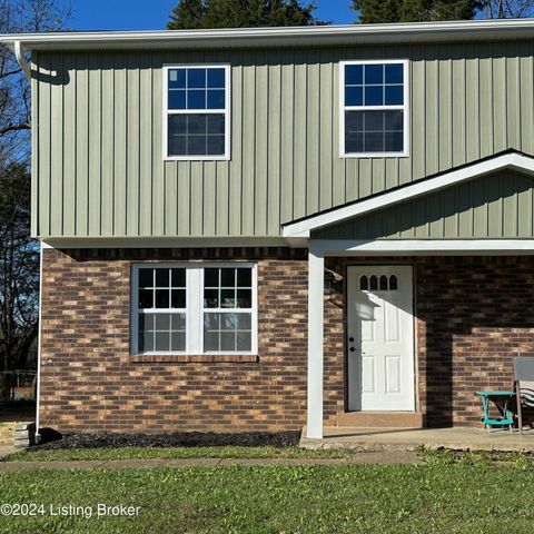 Photo of 744 Brian Ct, Radcliff, KY 40160 (MLS # 1704371)