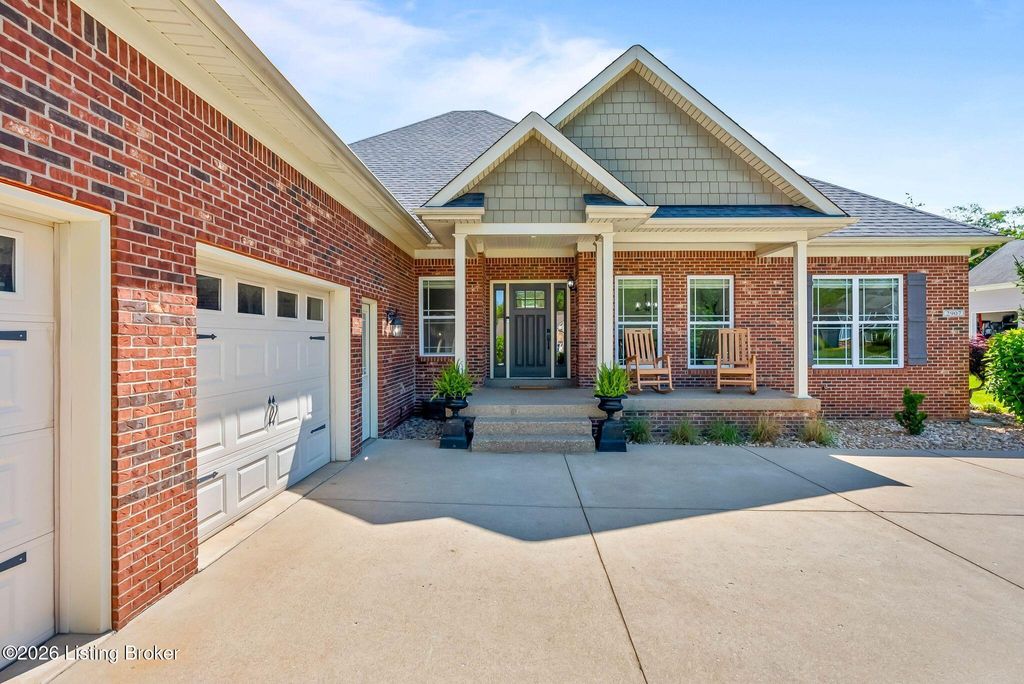 Photo of 2907 Darby Creek Dr, Crestwood, KY 40014 (MLS # 1716958)