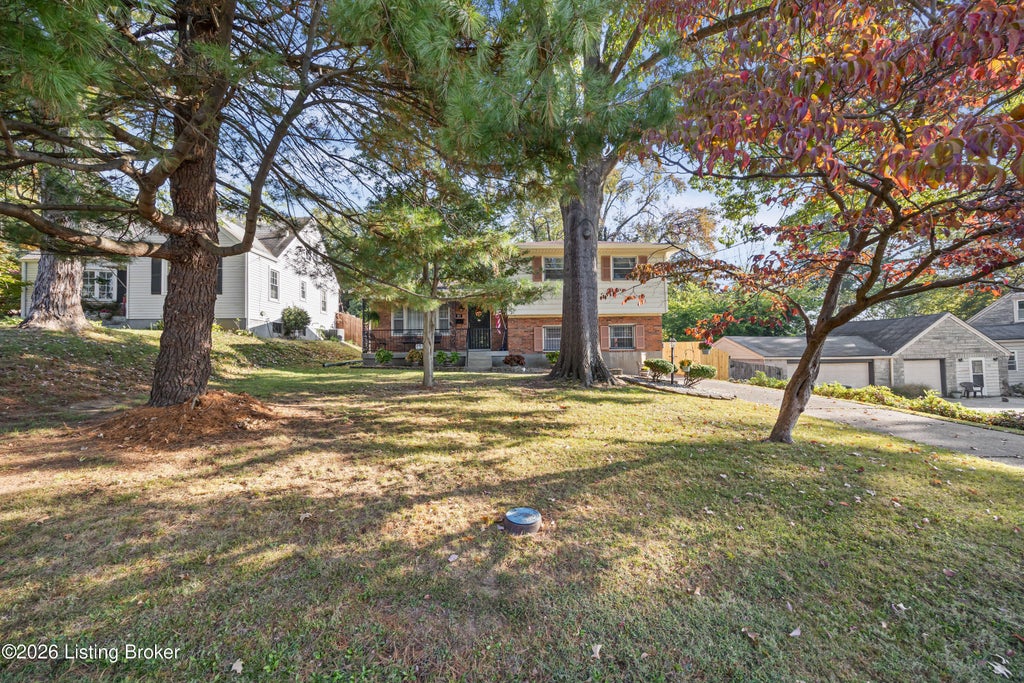 Photo of 101 Woodmore Ave, Louisville, KY 40214 (MLS # 1732727)