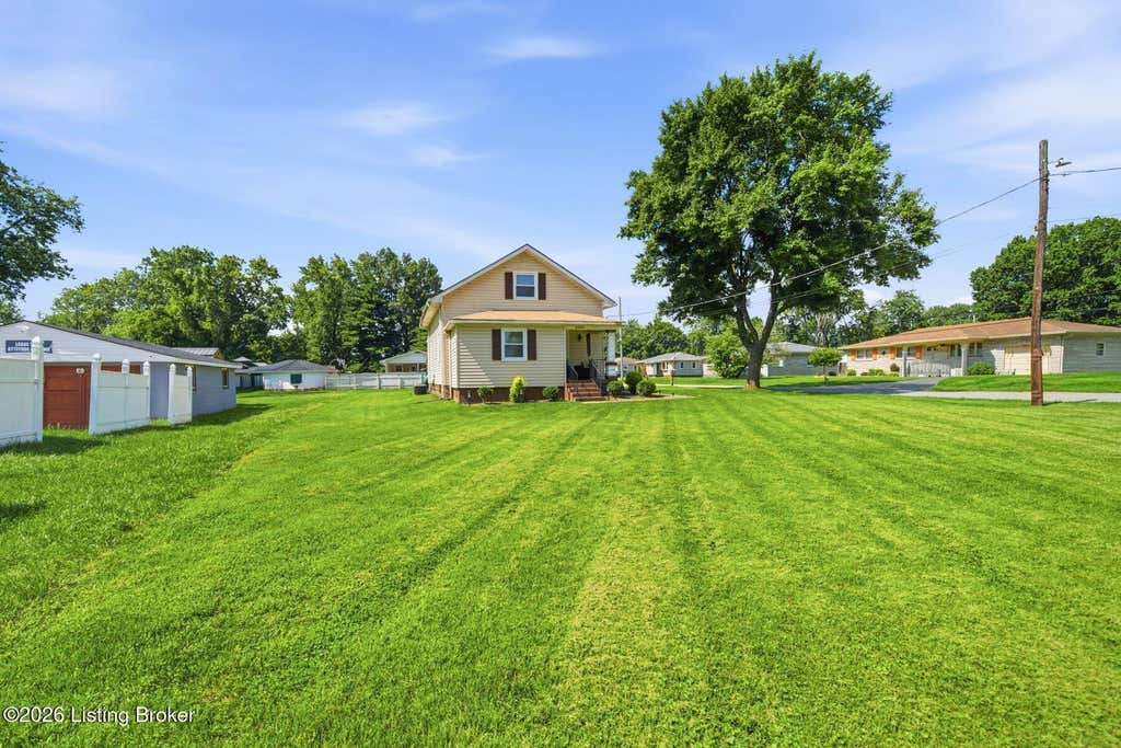 Photo of 3120 S Crums Ln, Louisville, KY 40216 (MLS # 1722194)