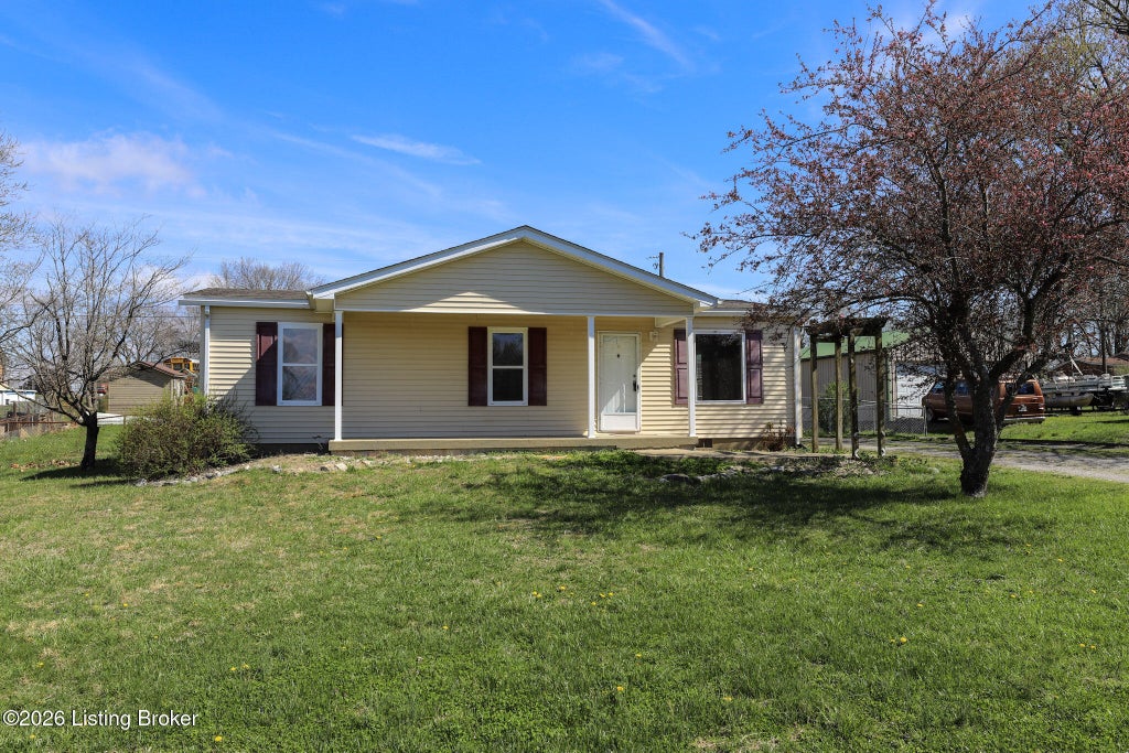 Photo of 414 S Mill St, Vine Grove, KY 40175 (MLS # 1723333)