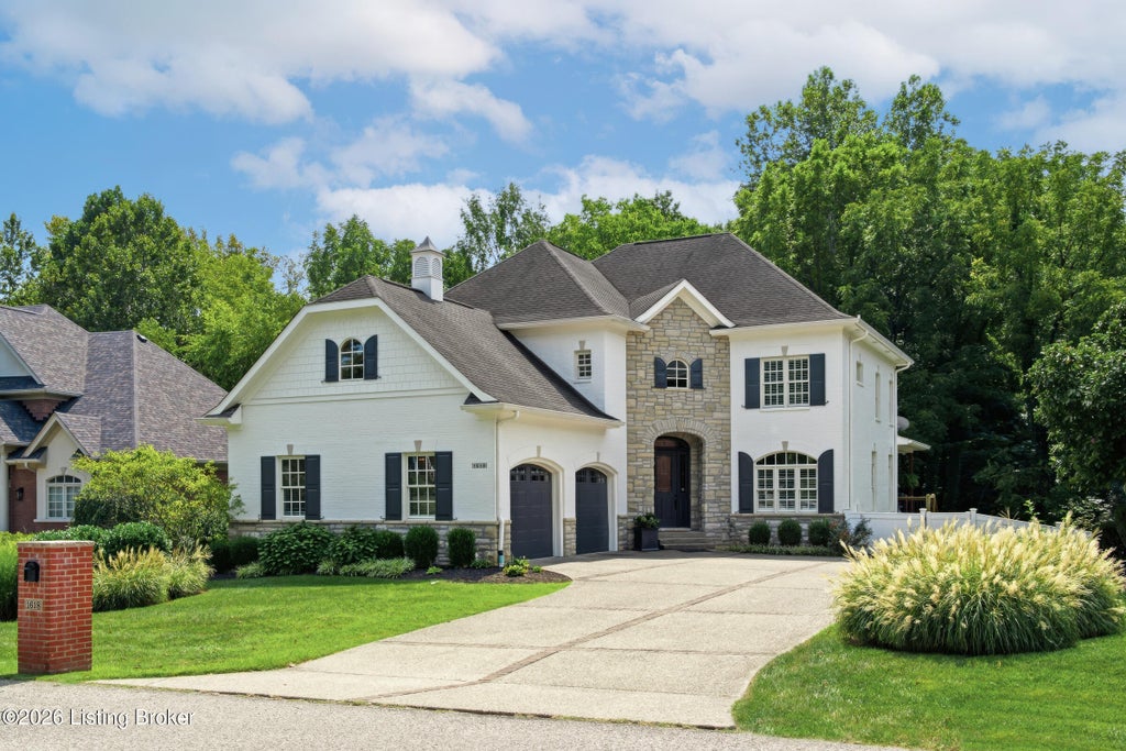 Photo of 1618 Two Springs Pl, Louisville, KY 40207 (MLS # 1727434)
