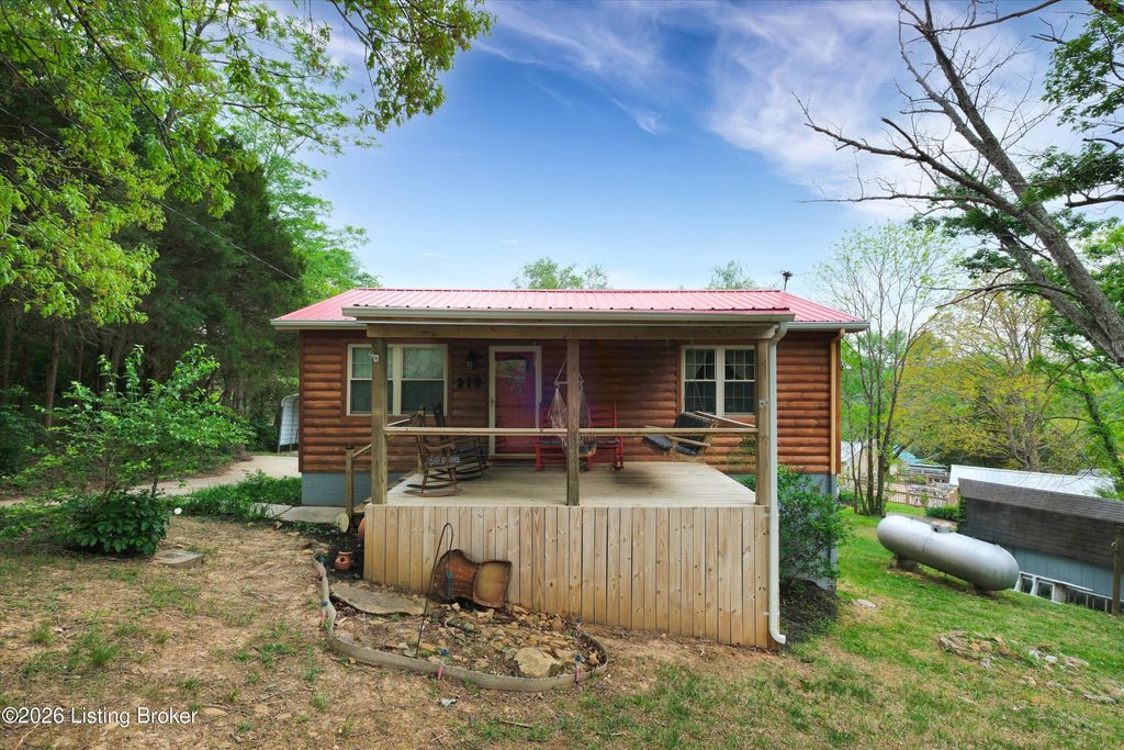 Photo of 812 Ridgecrest Dr, Clarkson, KY 42726 (MLS # 1714966)