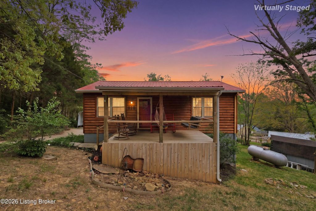 Photo of 812 Ridgecrest Dr, Clarkson, KY 42726 (MLS # 1714966)