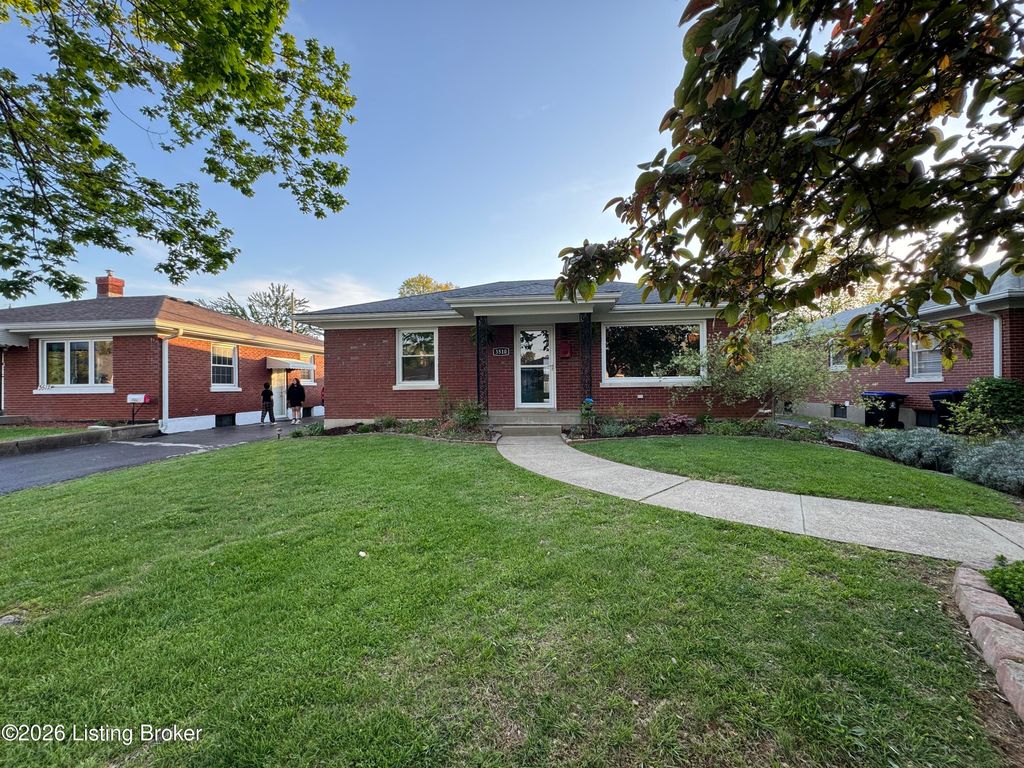 Photo of 3510 Tyrone Dr, Louisville, KY 40218 (MLS # 1714346)