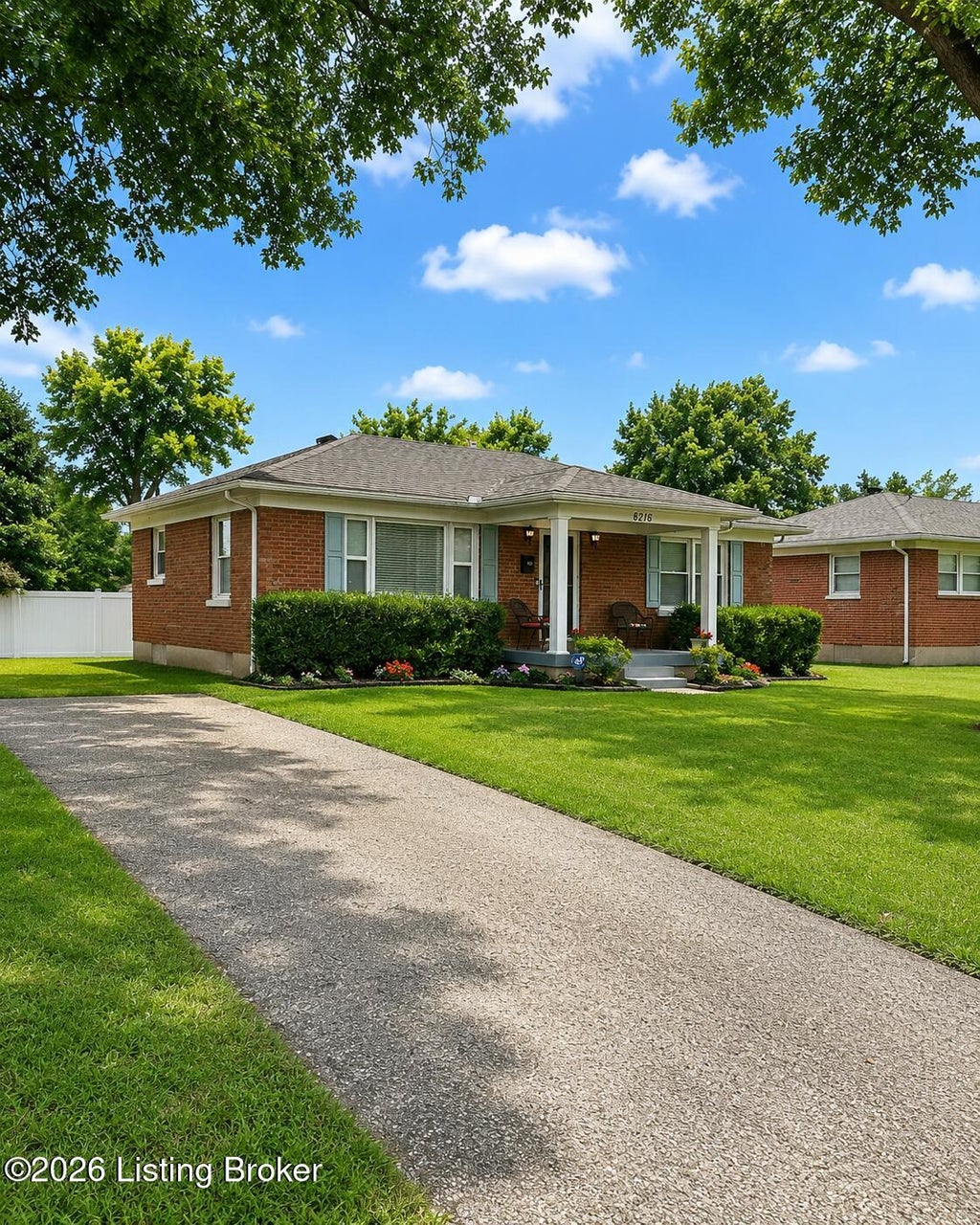 Photo of 6216 Upper Hunters Trace, Louisville, KY 40216 (MLS # 1729006)