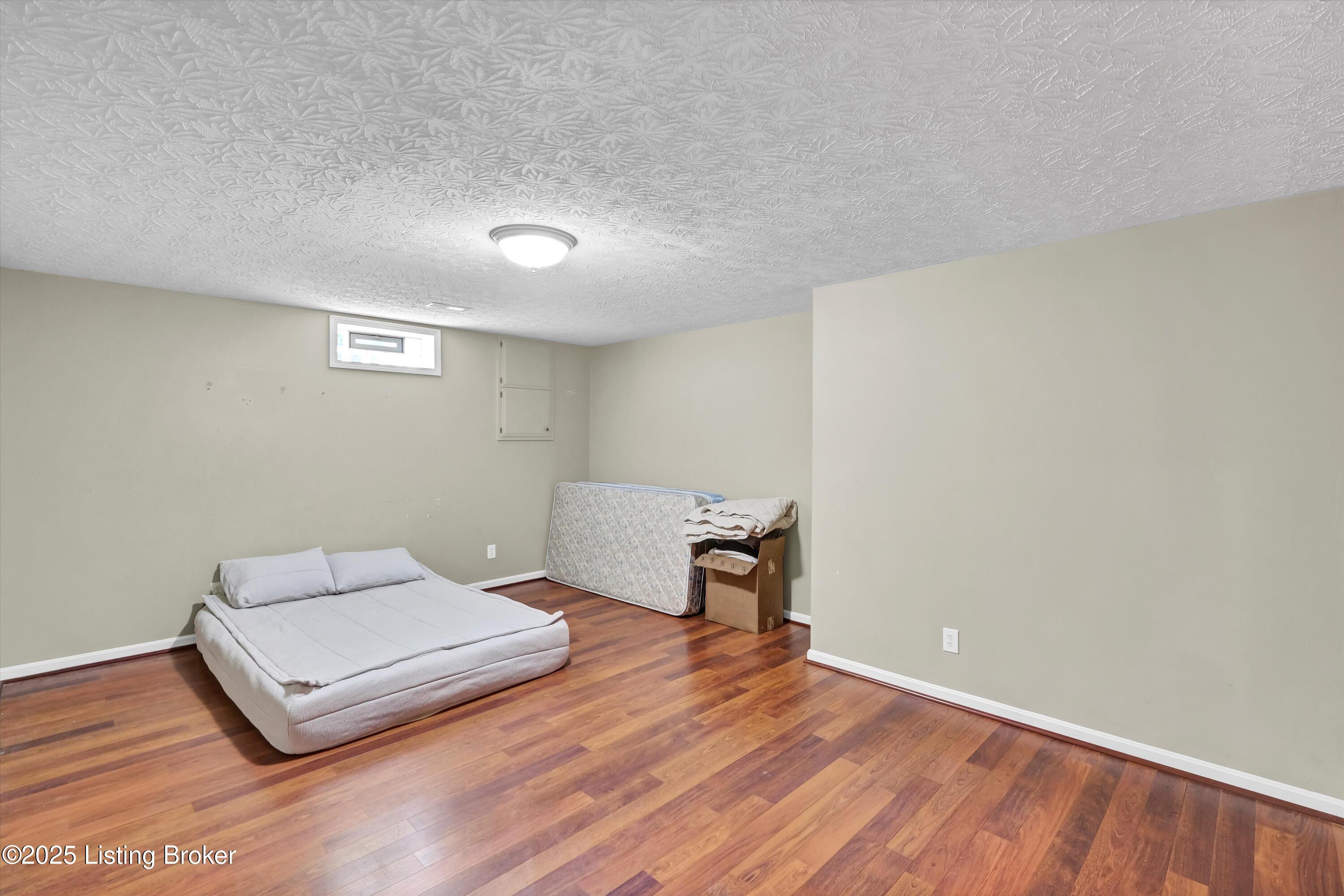 150 N Sunshine Ct, Shepherdsville, Kentucky image 35