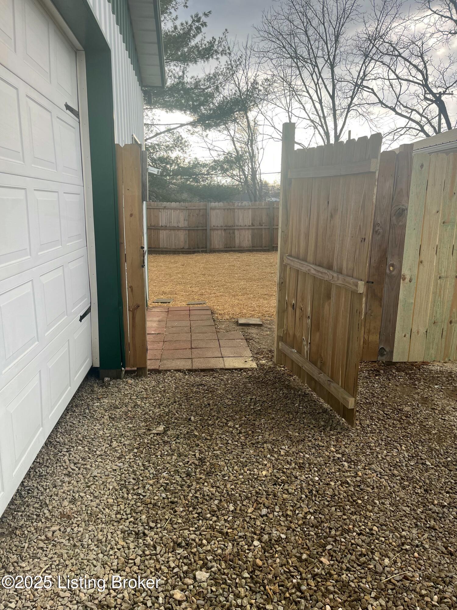325 Hillview Blvd, Louisville, Kentucky image 17