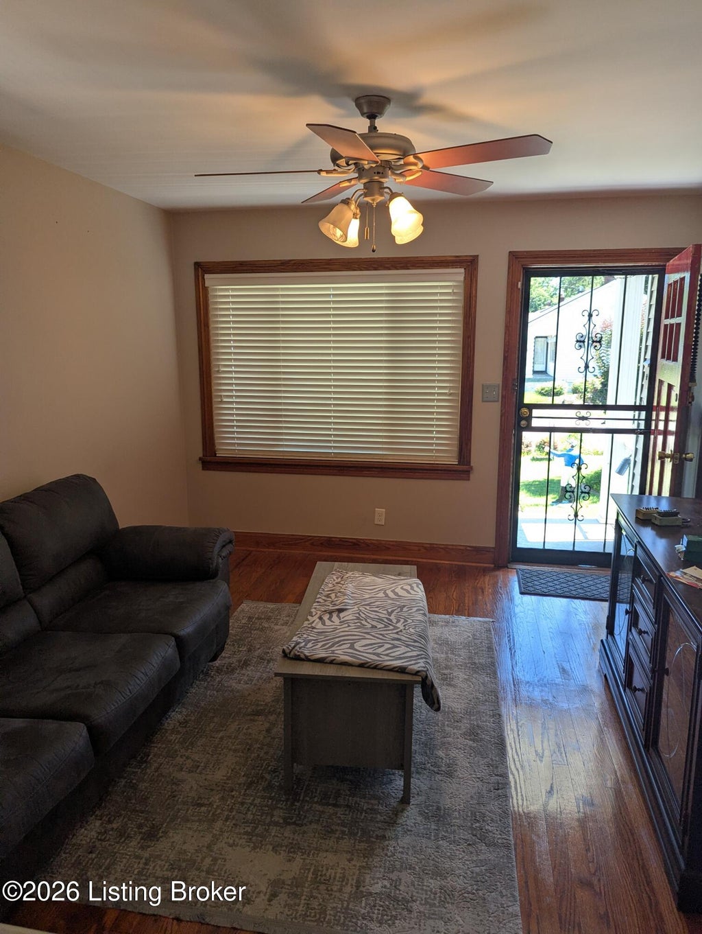 Photo of 900 Lydia St, Louisville, KY 40217 (MLS # 1730403)