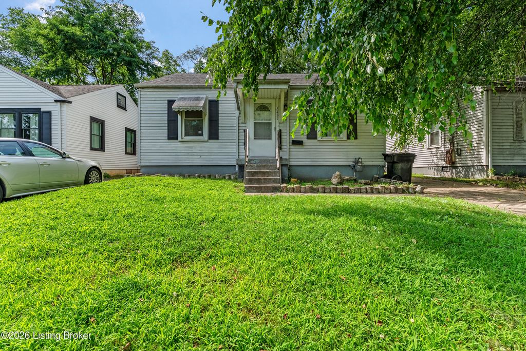 Photo of 3431 Glendale Ave, Louisville, KY 40215 (MLS # 1721517)