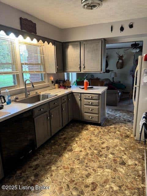 Photo of 22 Fairview Circle Dr, Bedford, KY 40006 (MLS # 1725083)