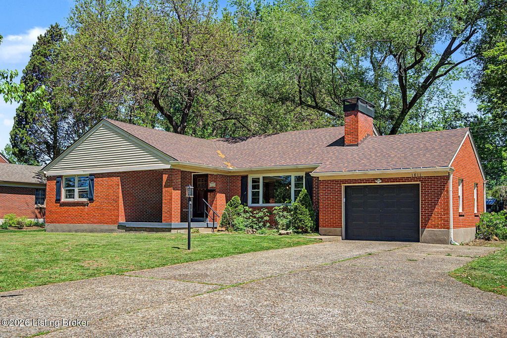 Photo of 1611 Herr Ln, Louisville, KY 40222 (MLS # 1715521)