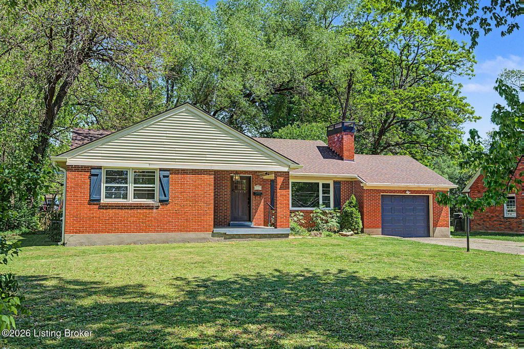 Photo of 1611 Herr Ln, Louisville, KY 40222 (MLS # 1715521)