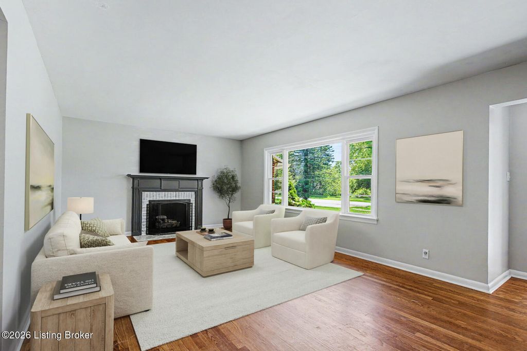 Photo of 1611 Herr Ln, Louisville, KY 40222 (MLS # 1715521)