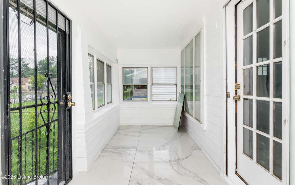 Photo of 3223 Virginia Ave, Louisville, KY 40211 (MLS # 1727015)