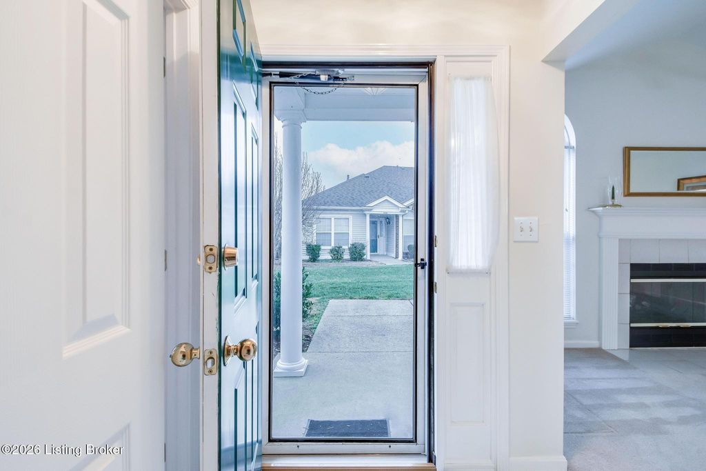 Photo of 8520 River Terrace Dr, Louisville, KY 40258 (MLS # 1706240)