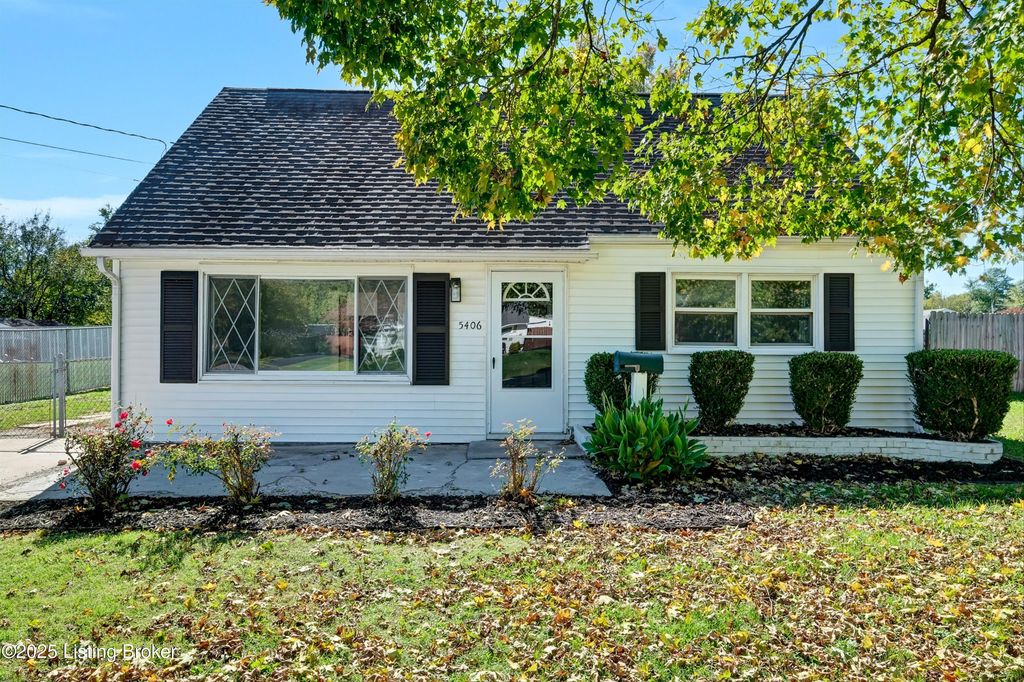 Photo of 5406 Count Fleet Dr, Louisville, KY 40272 (MLS # 1705032)