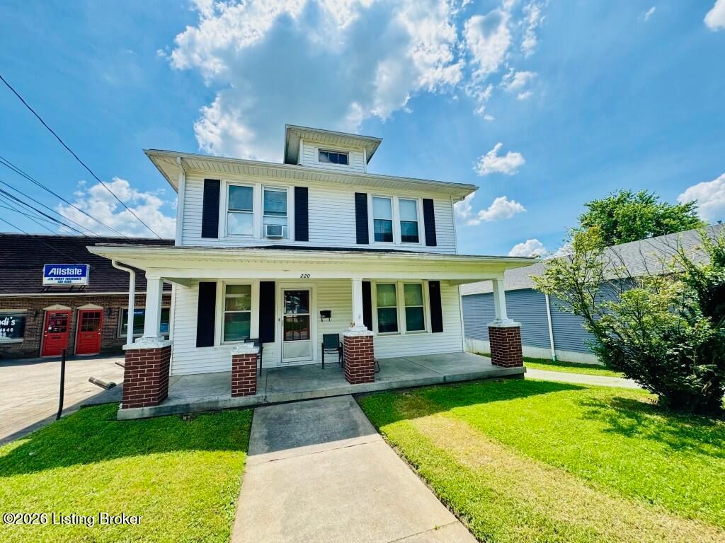 Photo of 220 W Main St, Springfield, KY 40069 (MLS # 1707712)