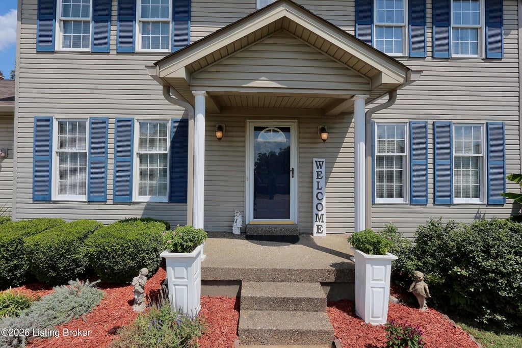 Photo of 3004 Callaway Dr, Jeffersonville, IN 47130 (MLS # 1730152)
