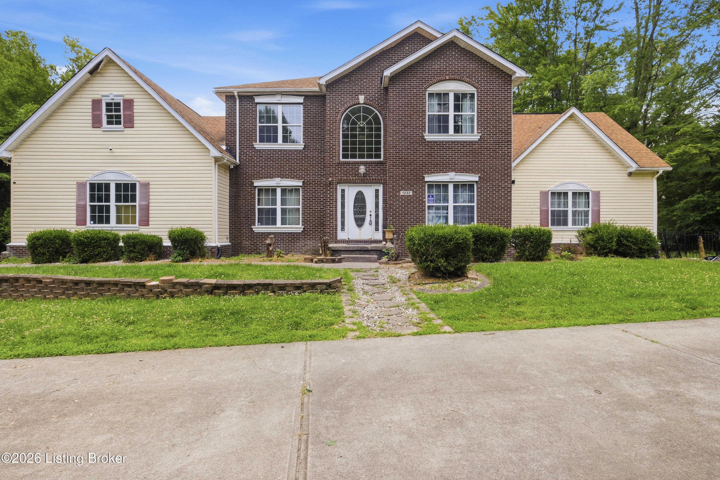 Photo 1 of 66 — 1237 Bates Ave, Louisville, KY 40219