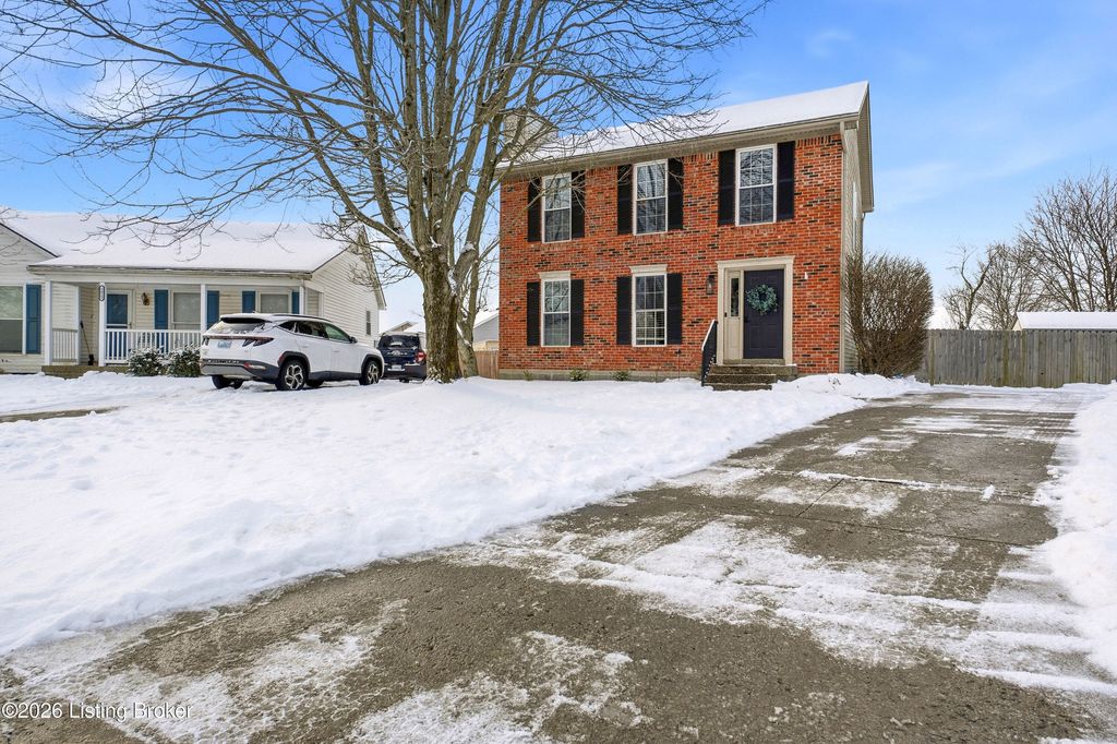 Photo of 1410 Maple Ridge Ct, Simpsonville, KY 40067 (MLS # 1708403)