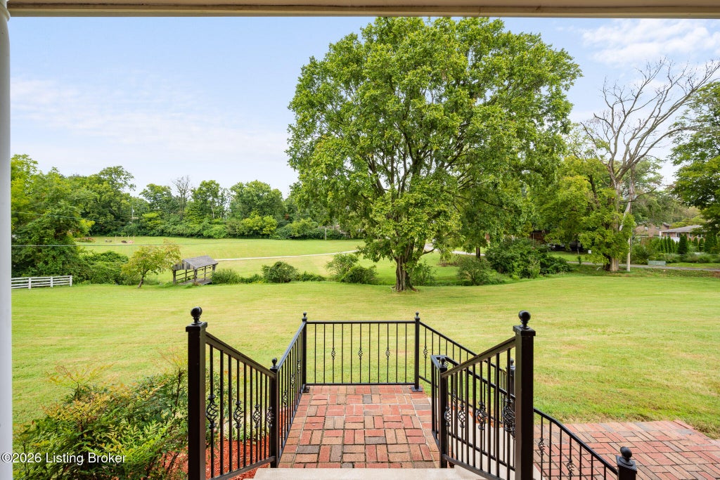 Photo of 4100 Kirby Ln, Jeffersontown, KY 40299 (MLS # 1729249)