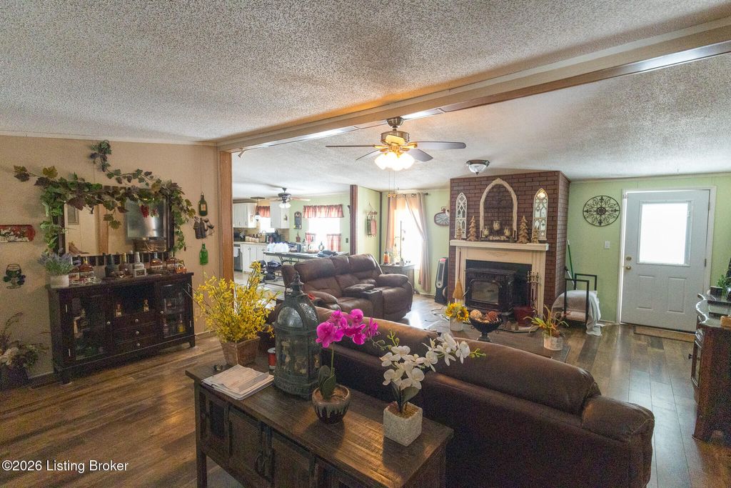 Photo of 220 Melissa Dr, Ekron, KY 40117 (MLS # 1708308)